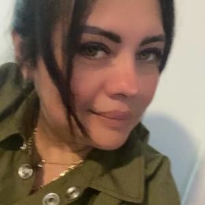 Meet your Posher, Dayanara